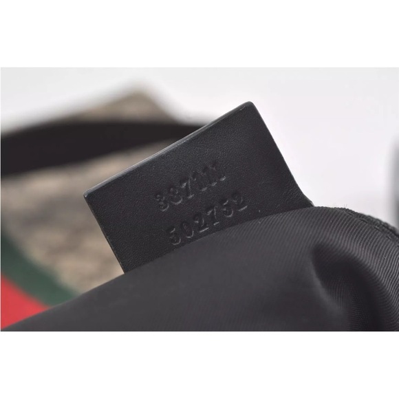 Authenticated Gucci Web Sherry Supreme Messenger Crossbody Bag  (**Has flaws**) - Picture 12 of 13